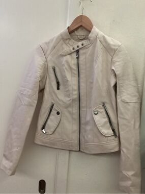 Women's Cream Moto Jacket with Zip Pockets
